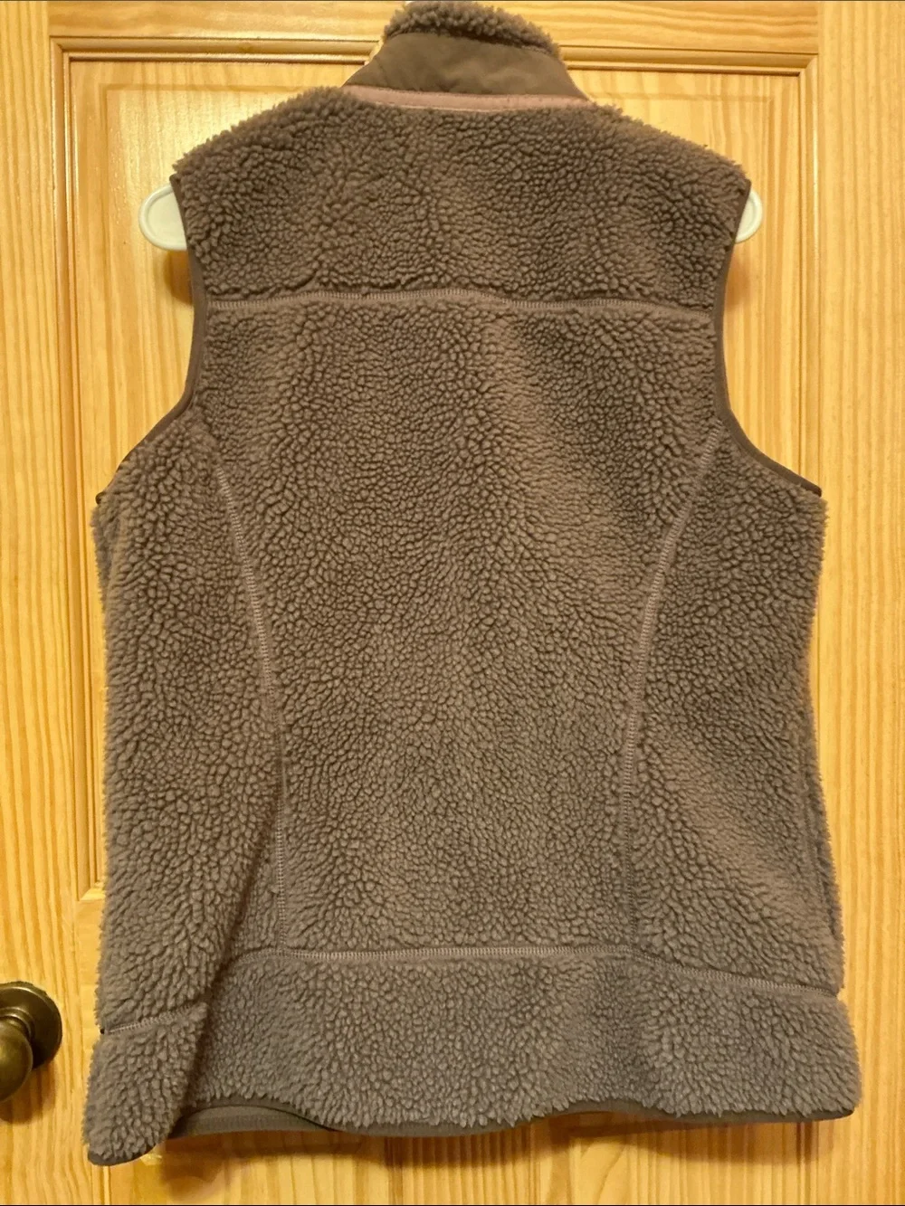 Patagonia Women’s Tan Brown Sherpa Fleece Vest with Pink Accents